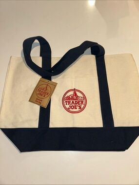 Trader Joe’s NWT large Canvas tote blue/cream